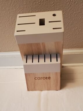 Carote Wooden Knife Block - Natural Wood and Cream Finish. EMPTY